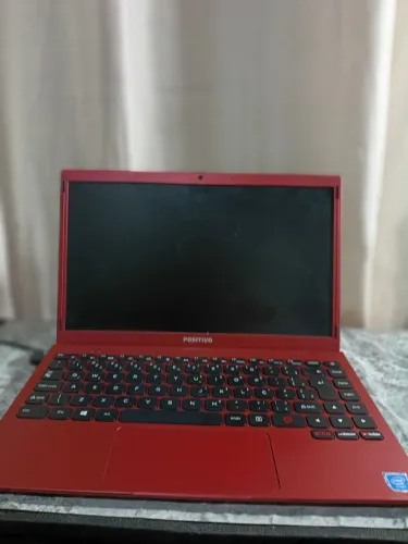 Notebook Positivo Vermelho - R$ 300