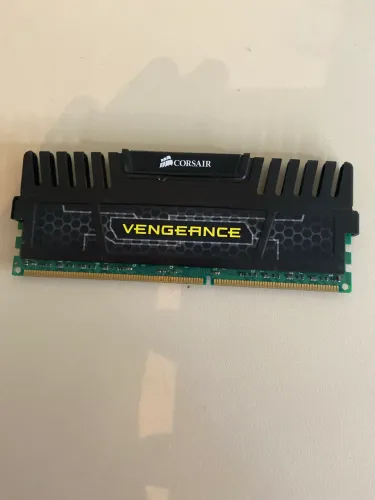 Memória RAM DDR3 Corsair 8GB