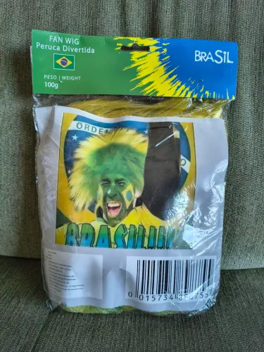Peruca Brasil verde e amarela novo