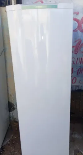 Geladeira Consul palito muito bem conservada e funcionando tudo certinho