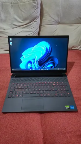 Dell G15 5530 - i5-13450HX, 16 GB de RAM, RTX 3050 6 GB e 1 TB SSD