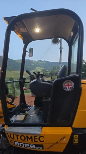 Mini Escavadeira