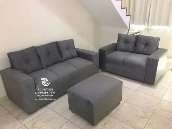 Sofá 2 e 3 Lugares Canadá com Puff - Espuma D33 em Suede