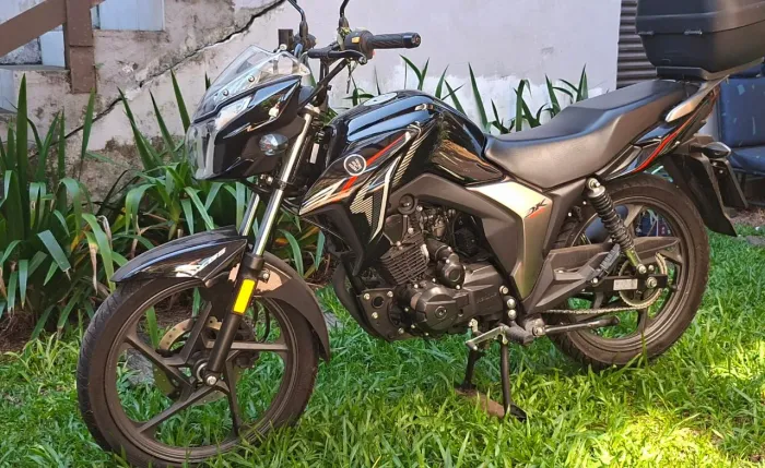 Suzuki Haojue DK 150 2022 8 000 km 39 km/L