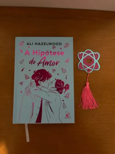 A Hipótese do Amor - Ali Hazelwood | Capa Dura