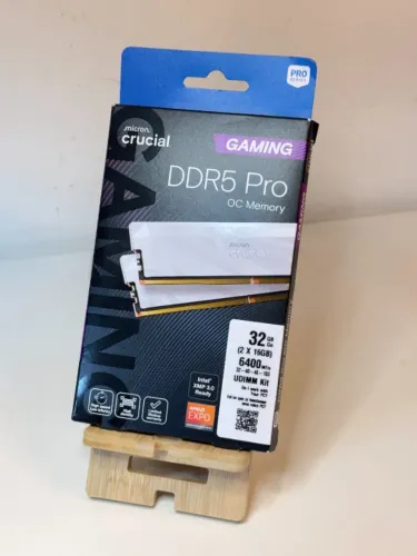 Memória Ram Crucial Pro DDR5 32GB 6400Mhz (16GBx2) CL38 UR0382 CP16G64C32U5W.M8H4 Branca