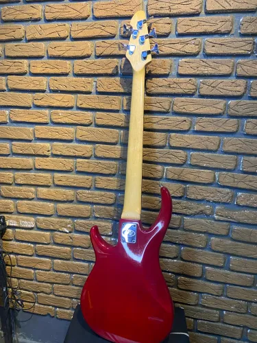Baixo Peavey 5c
