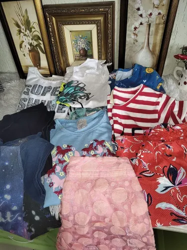 Lote de roupas infantil menina tm 6 a10anos tem 60 peças