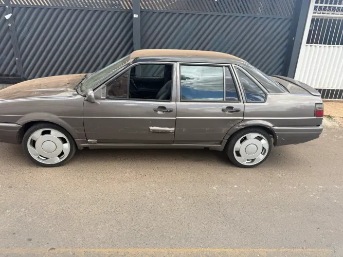 Volkswagen Santana Exclusiv 2.0 MI/ Executivo 2.0i (álcool) 1996