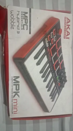 Vendo Akai MIDI MPK Mini