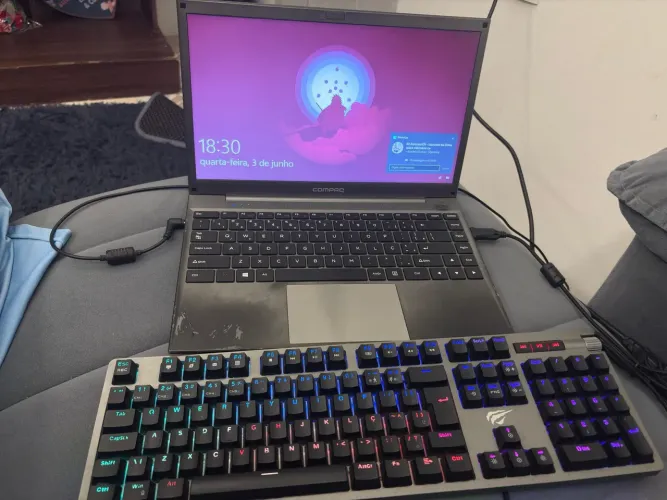 Notebook Compaq Core i5 8GB RAM SSD 240GB + Teclado Gamer RGB + Adaptador