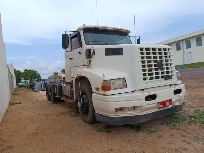 Cavalo mecânico volvo nl12 360