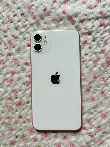 iPhone 11 128GB Branco