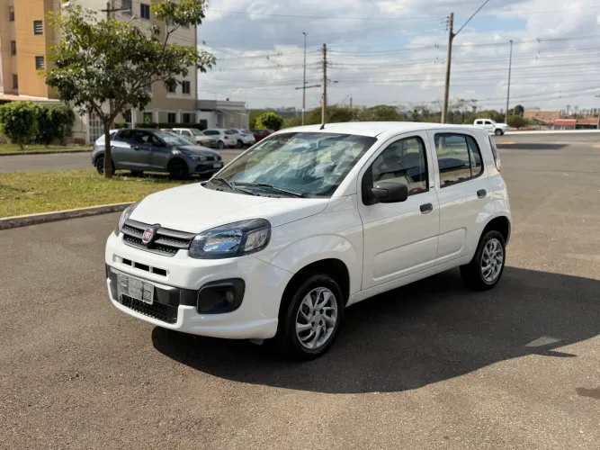 Fiat Uno Attractive 1.0 Flex 6V 5P 2017