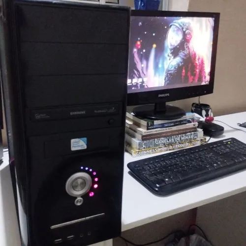 CPU Intel Dual Core - 4GB RAM - HD 500GB