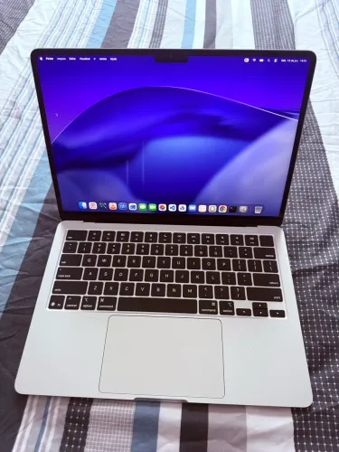 Apple MacBook Air M4 (24GB RAM | 512GB SSD)