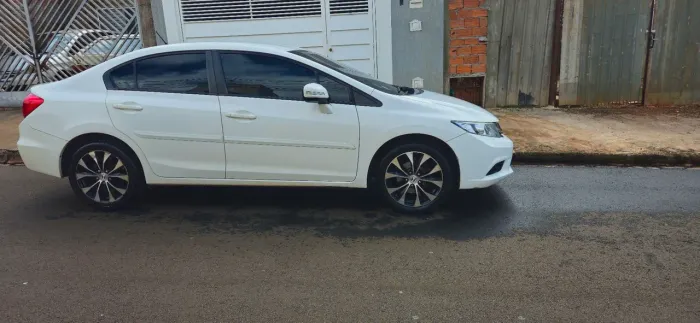 Honda Civic Sedan LXR 2.0 Flexone 16V Aut. 4P 2015