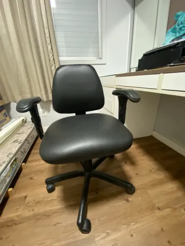 Cadeira de escritório giratória 