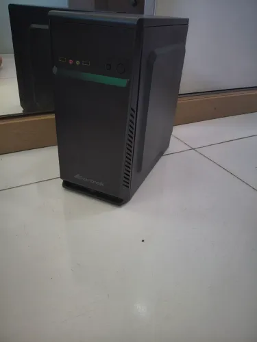 Computador 2650v4 16gb (8+8) de ram DDR4, fonte 600w 80plus, RX 470 4gb sem SSD.