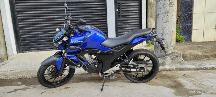 Moto de garagem