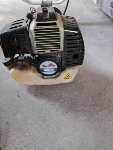 Roçadeira Toyama 52c