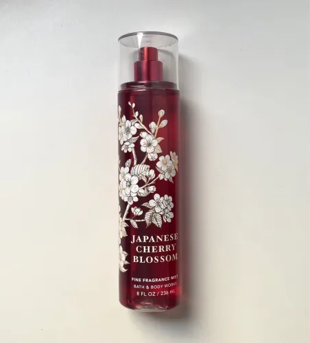 body splash bath and body works - japanese cherry blossom