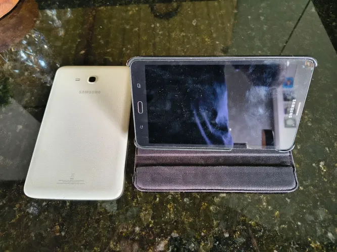 2 tablet Samsung 7 pol antigo
