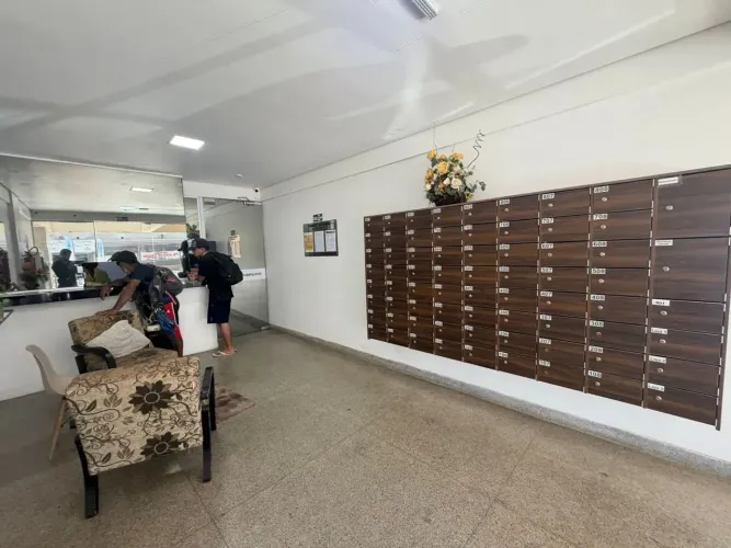 ALUGO APARTAMENTO 2 QUARTOS, BANHEIRO COM BOX