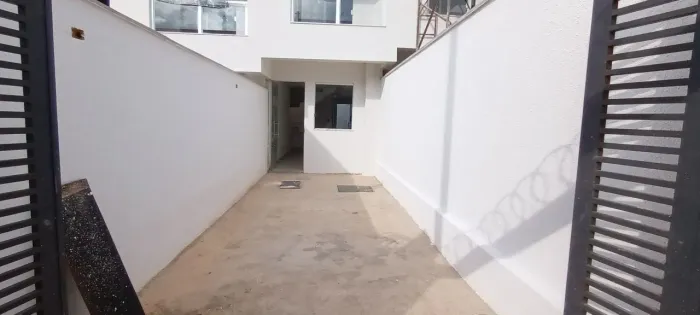 Casa geminada 2 Quartos 2 Suítes - Floramar