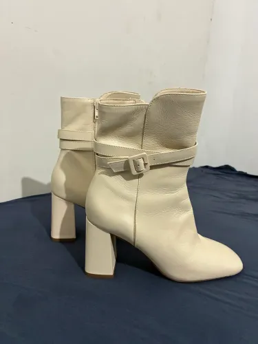 Sapatos Arezzo n?35