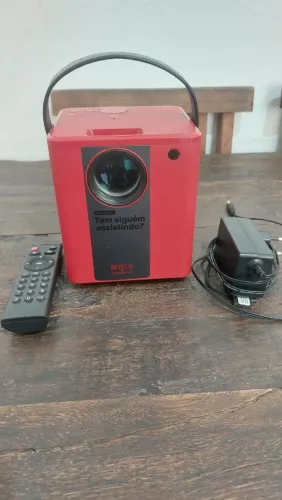 Projetor Portátil Netflix Imaginarium Vermelho