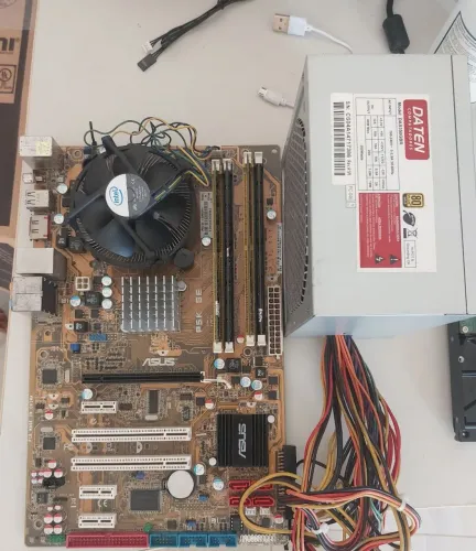 Core 2 Quad, 5GB ram, fonte 80 plus