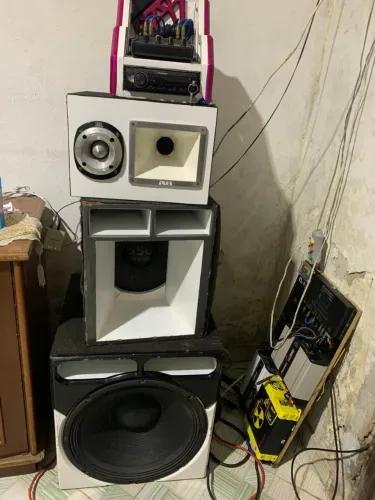 Vendo som de mala no valor de 4000, valor a negociar