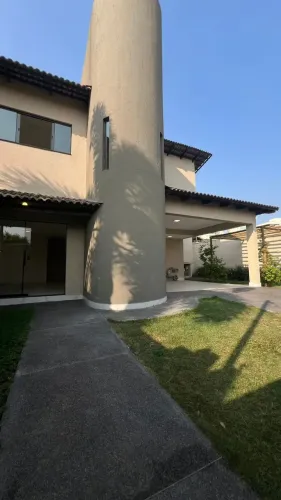 Sobrado para venda possui 118 metros quadrados com 3 quartos em Jardim Vitória - Goiânia -