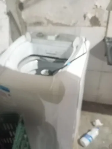 Vende Se máquina com pequeno defeito 