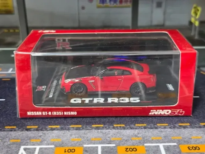 Nissan GT-R R35 Nismo Vermelho - Inno64