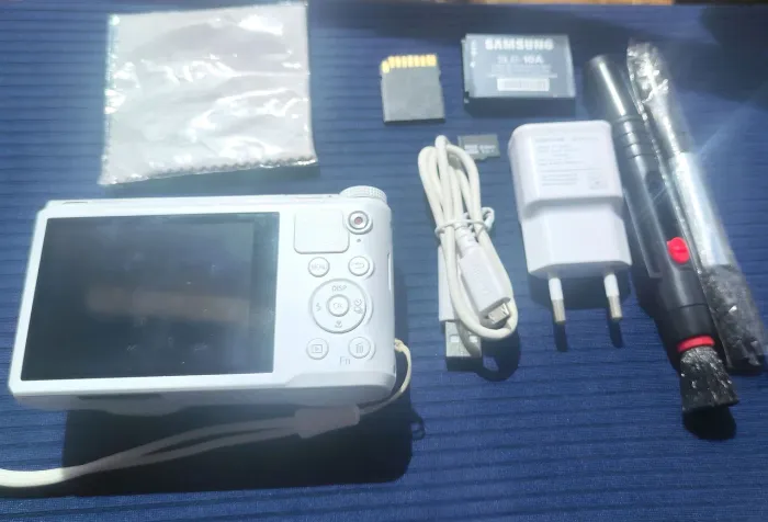 Câmera digital, com tela touchscren, e Wi-Fi Samsung WB800F Branca+ cartão de memória 64Gb