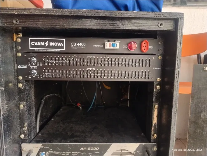 Equalizador Amw Eq231 High end31 bandas Pro com saída para sub
