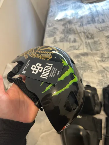 Kit Proteção Niggli skate - Capacete