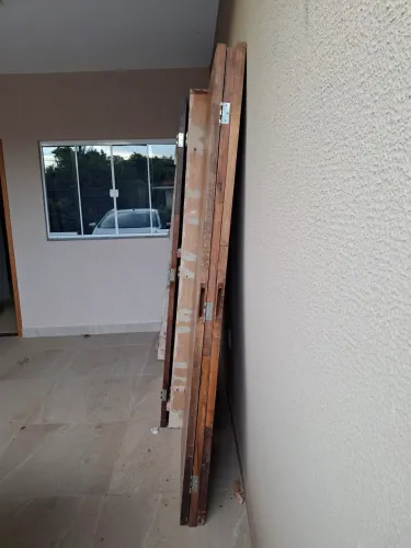 02 batentes 04 portas 2.19x0.70