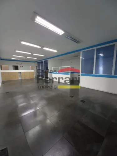 Excelente prédio comercial na região da Casa Verde, 2 cozinhas, 10 vagas, recepção ampla