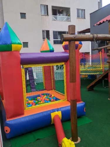 Piscina de bolinhas inflável Castelinho