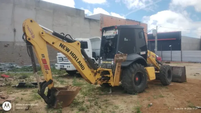 RETROESCAVAEIRA NEW HOLLAND 2022