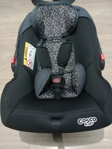 Vendo bebê conforto da marca cosco kids não entrego