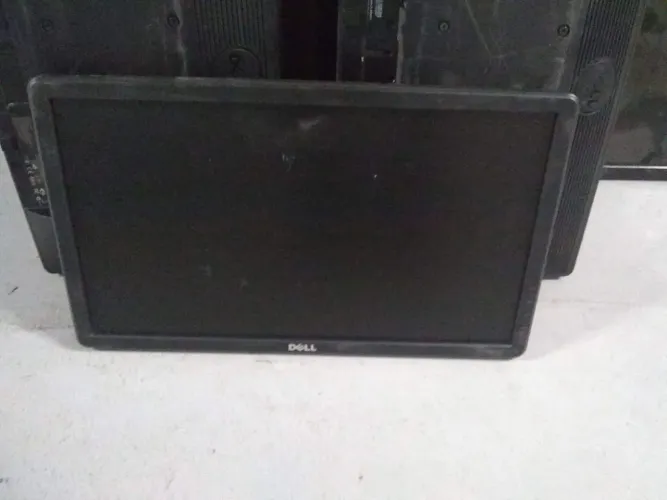 Monitor Dell 19 polegadas funcionando 