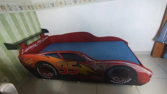 Cama infantil Hotwheels solteiro
