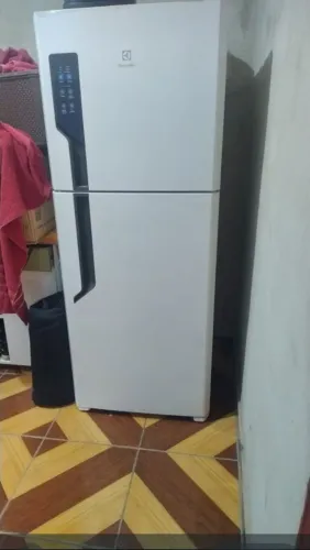 Geladeira semi nova