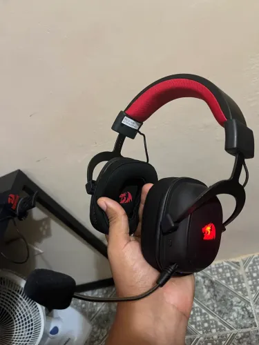 Headset Gamer RedDragon Zeus Pro H510-pro RGB Wireless 7.1 53mm