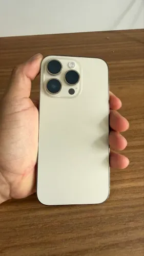 Iphone 14 pro 256gb gold.