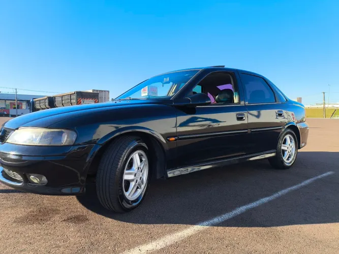 Chevrolet Vectra CD 2.2 16V / 2.0 16V Mec./aut. 2001